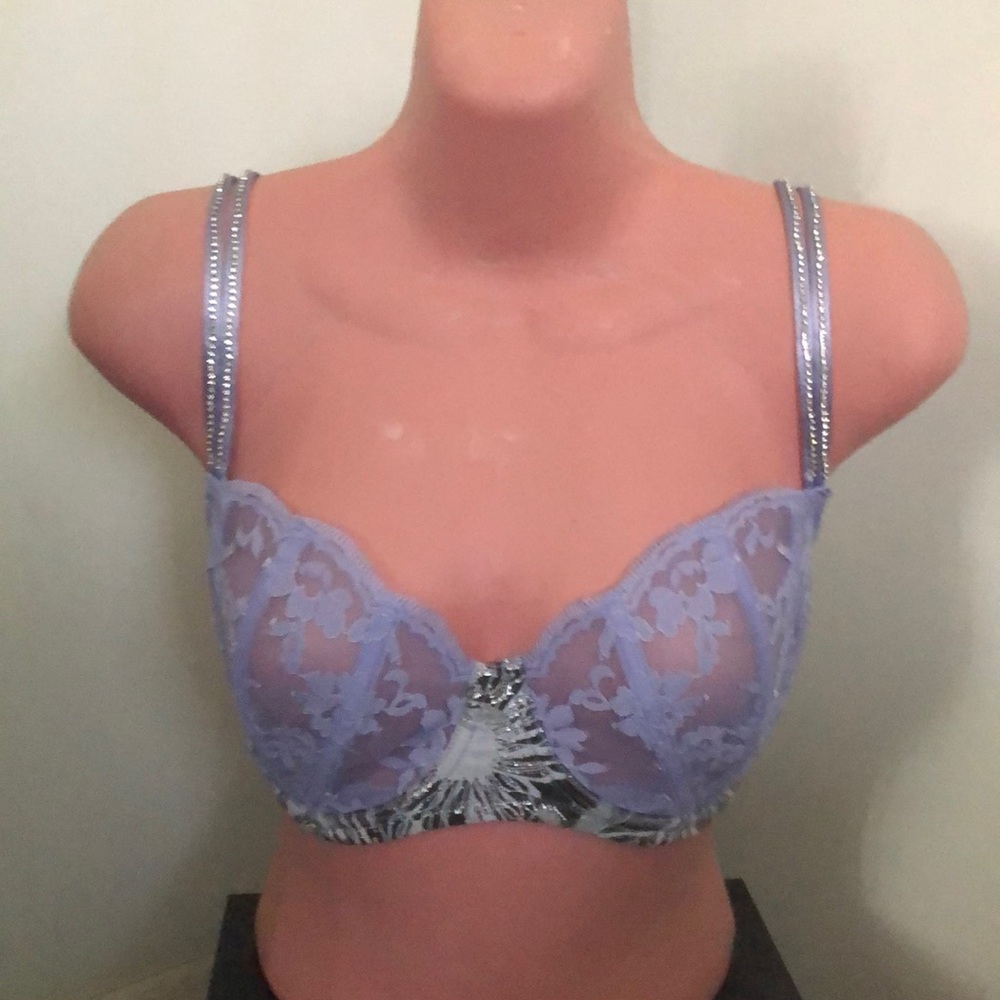 New Victoria Secret Bra
